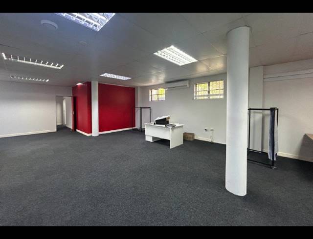 180M² OFFICE TO LET IN WESTVILLE